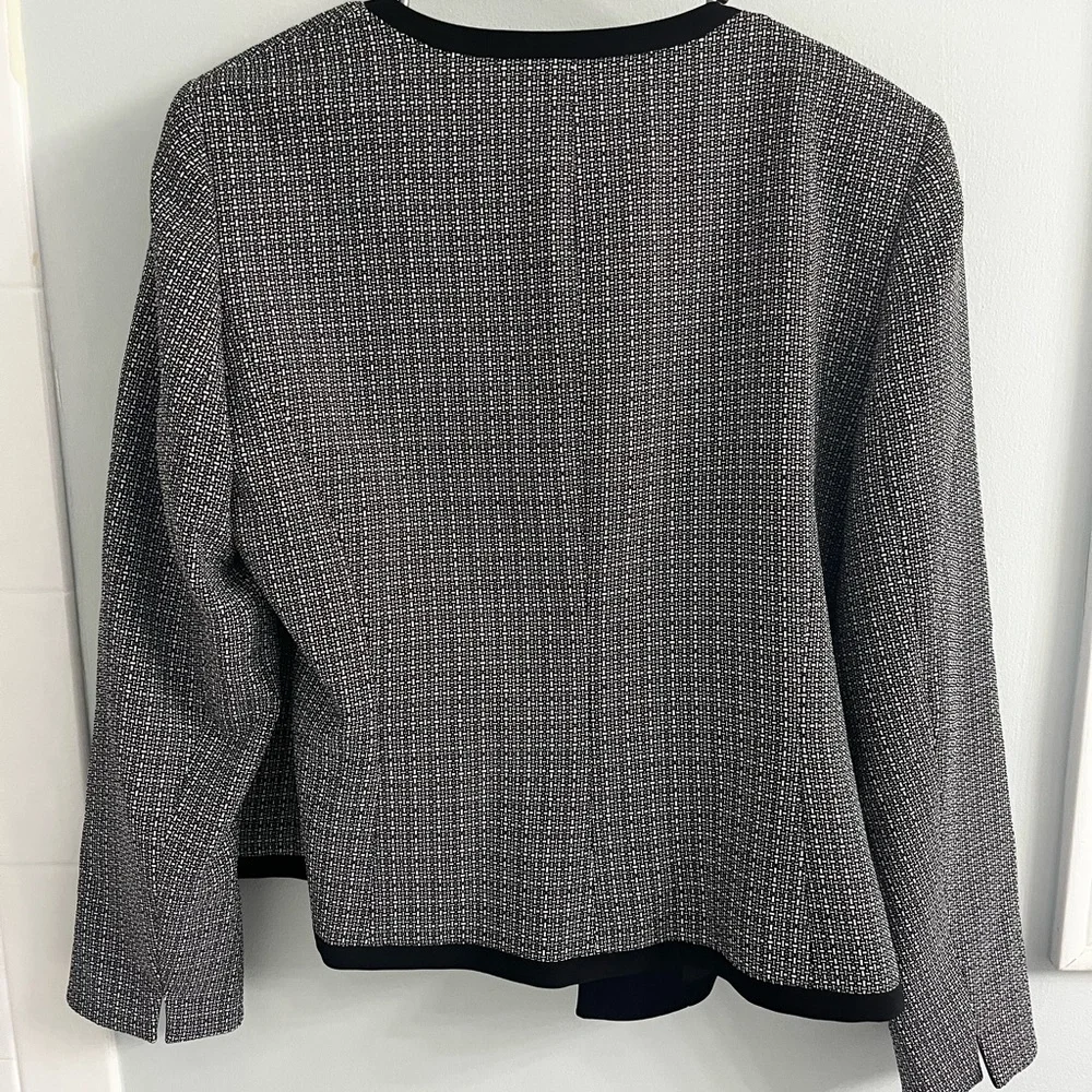 Kasper women’s blazer - Picture 2 of 3